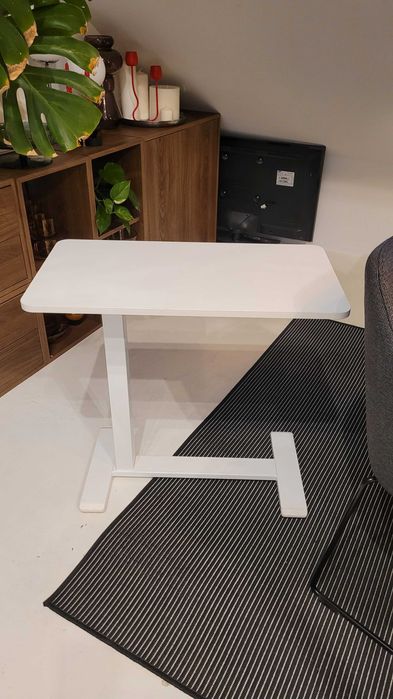 Stolik pod laptopa Ikea BOLLSIDAN biały