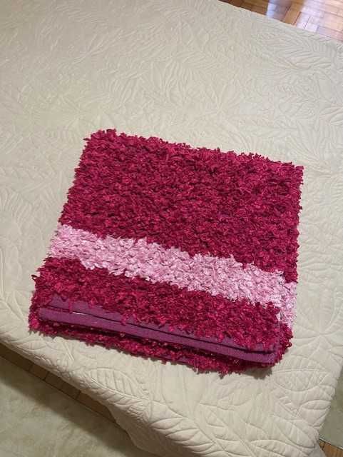 Tapetes quarto com pouco uso, completamente novos...