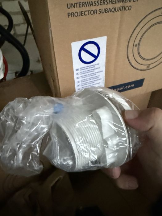 Продам фурнитуру для бассейна