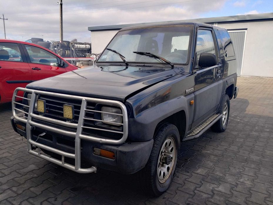 zderzak przedni przód Daihatsu Feroza, części