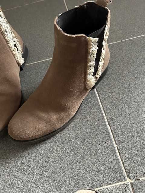 Botas em Camurça