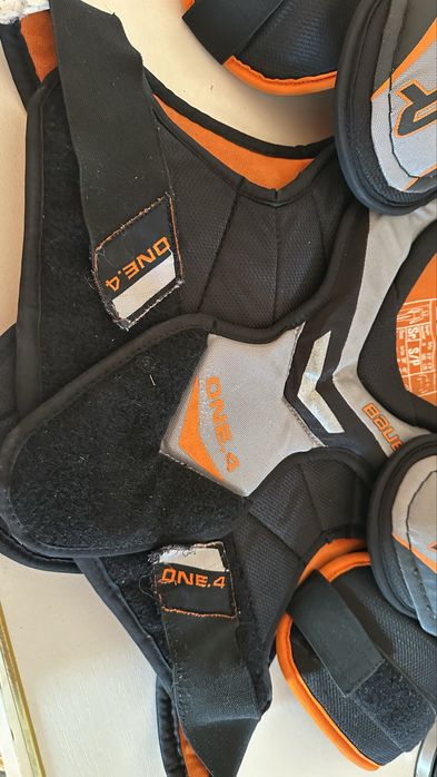 Нагрудник хокейний bauer підлітковий