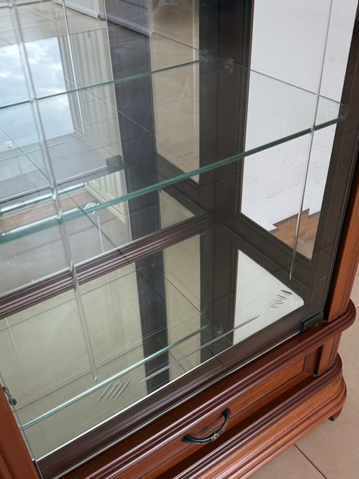 Armário de madeira para sala