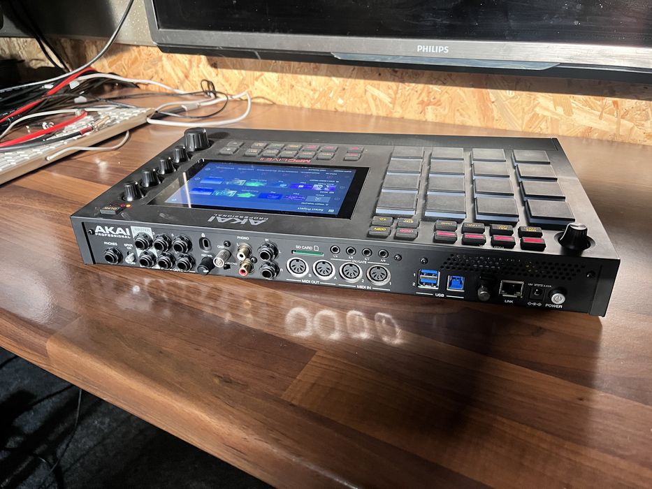 MPC LIVE II（500GB SSDにアップグレード済み） Akai mpc live II na gwarancji + ssd Reda • OLX.pl