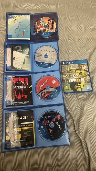 Vendo lote de jogos para PlayStation 4.
