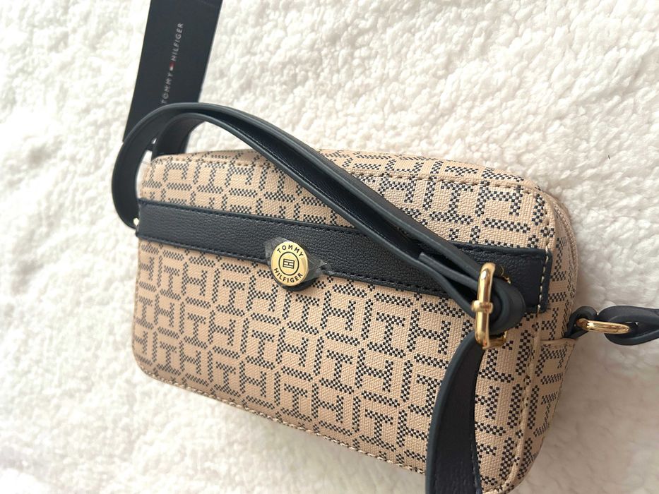 Tommy Hilfiger torebka na ramie