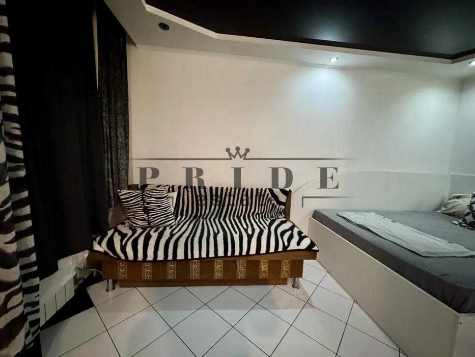 Продається затишна студія 30 м²  6 поверх по вул. Червоної Калини, 4а