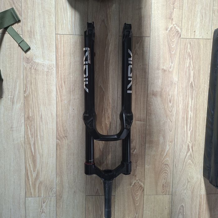 Rock shox liryk charger 2.1