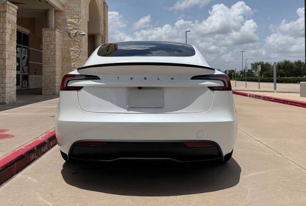 Tesla Model 3      2026