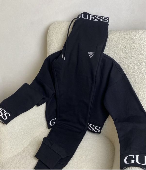 Костюм Guess розмір S на флісі guess костюм спортивний