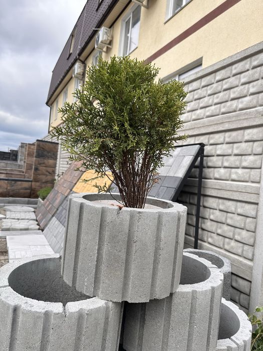 Квітник/ бетонний квітник/ цветник