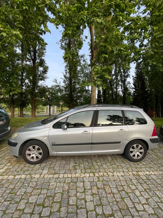 Peugeot 307 1.4 16V Navtech (2003) – IUC Pago e Óleo Trocado