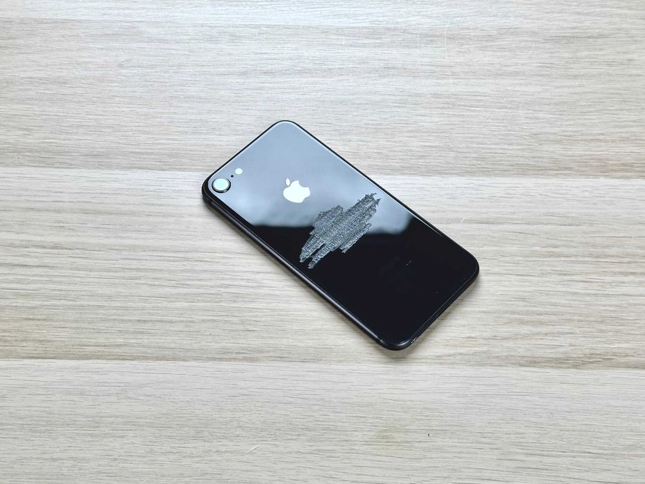 Korpus do iPhone 8 – Czarny – używany