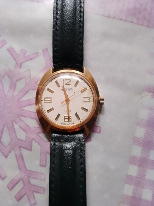 Продам часы Восток.