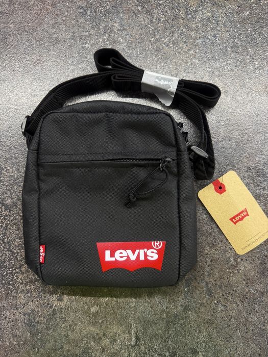 Нова сумка через плече Levi’s