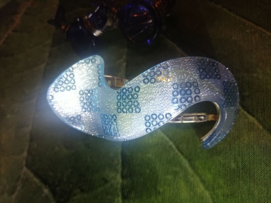 niebieska spinka do koka cekiny brokat