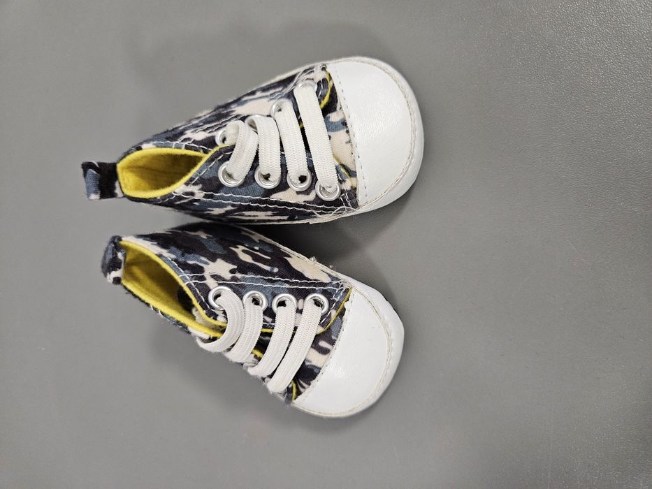 Buciki  tzw. "niechodki"