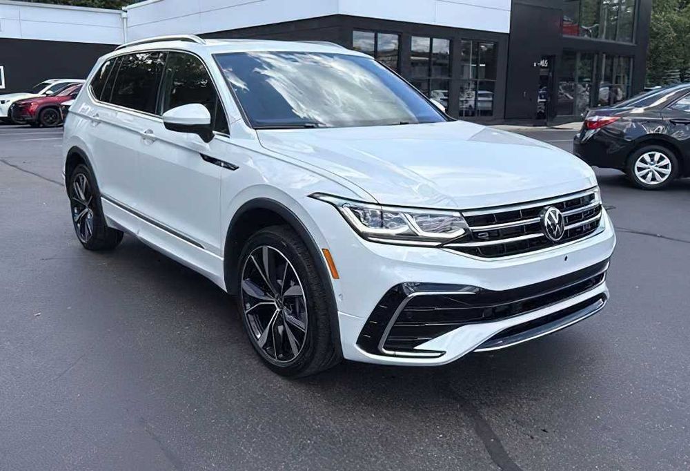 Volkswagen Tiguan Sel R-Line 4Motion      2024