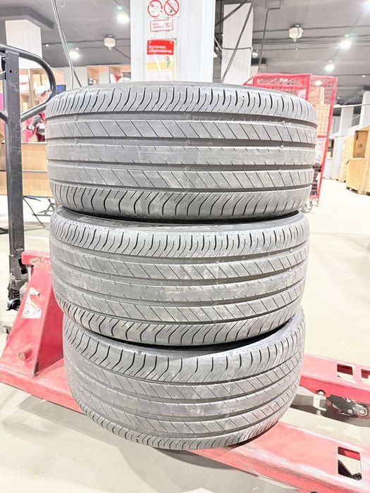 Автошини для Аватр 12 / AVATR 12 : 265/40 R21