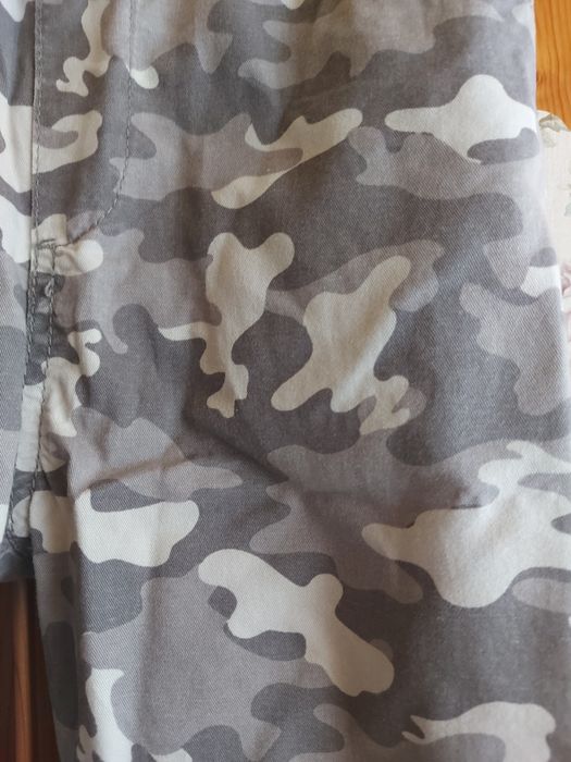 Spodnie moro dziecięce rozmiar 128 firma CM