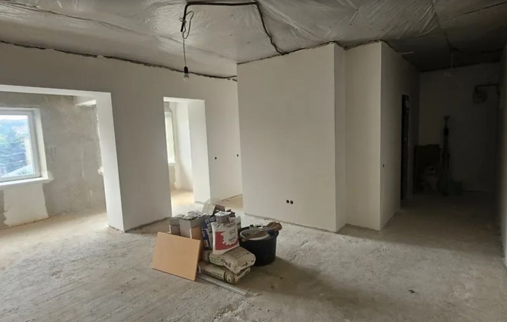 Продаж 3к квартири 100.5 кв. м на вул. Збаразька