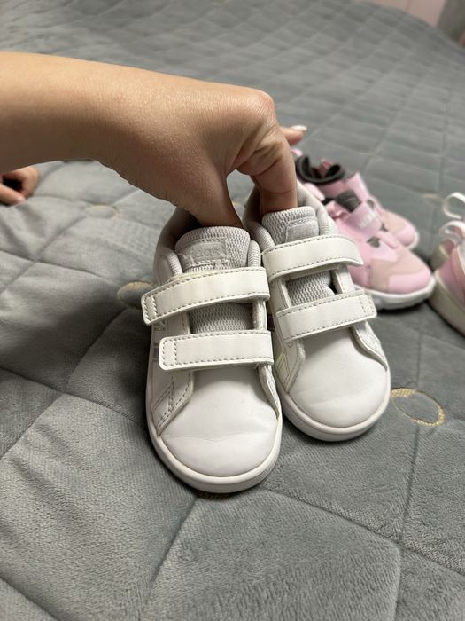 Кросівки на дівчинку 22 розмір adidas nike