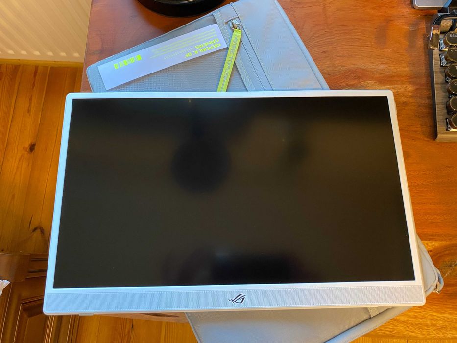 Monitor Przenośny ASUS ROG Strix XG16AHPE-W 144Hz IPS Bateria BIAŁY