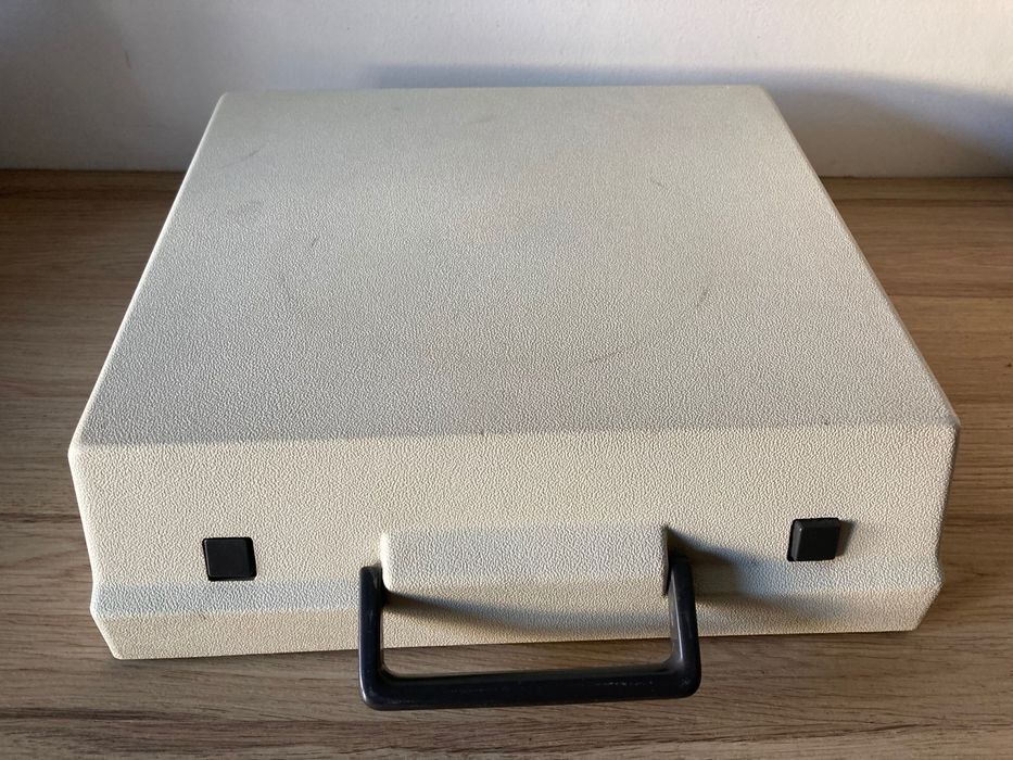 Máquina de escrever   ***  olympia