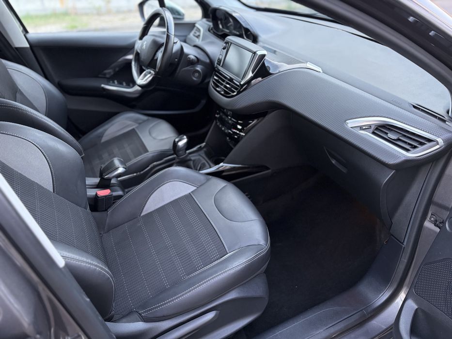 Peugeot 2008 1.2 Allure