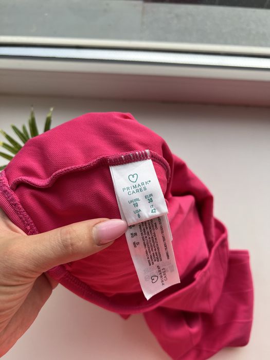 Новий суцільний яскравий купальник спільний злитний