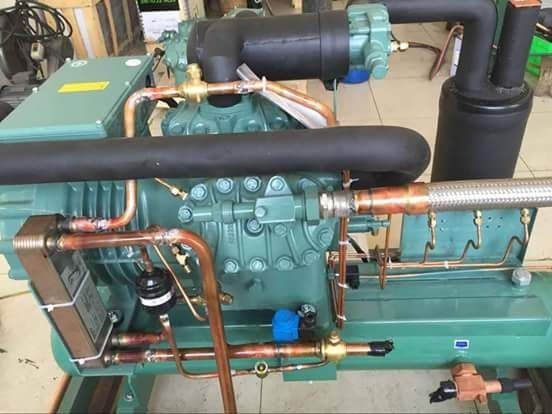 Обслуговування холодильного обладнання.