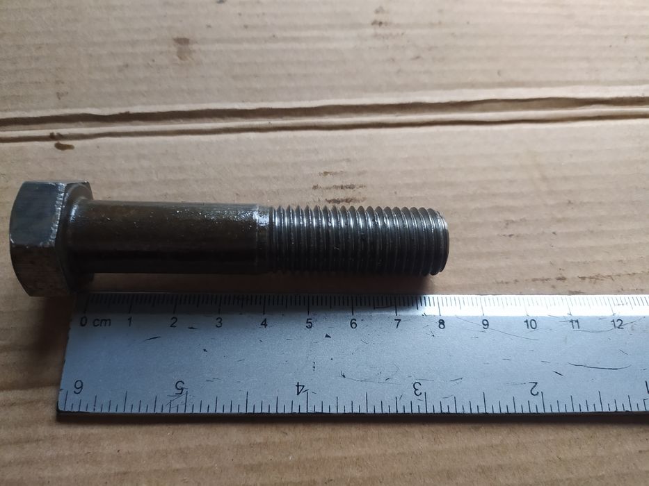 Болт М16 80 мм., 70 мм. прочность 5.8