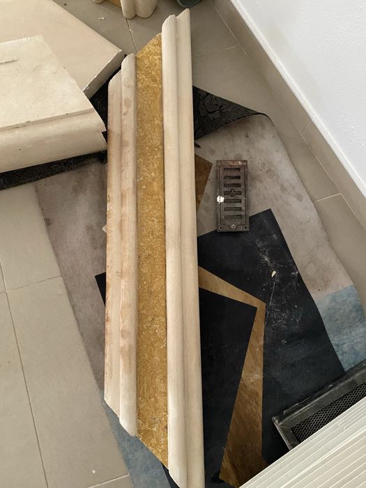 Estrutura de lareira aberta em pedra