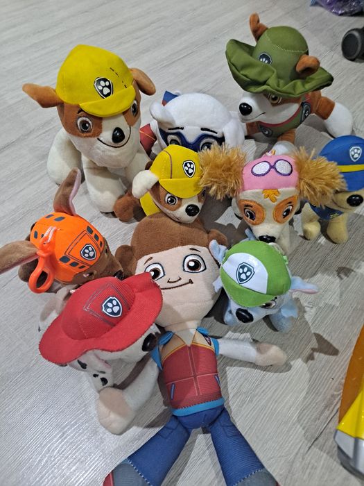 Duży zestaw psi patrol baza auta