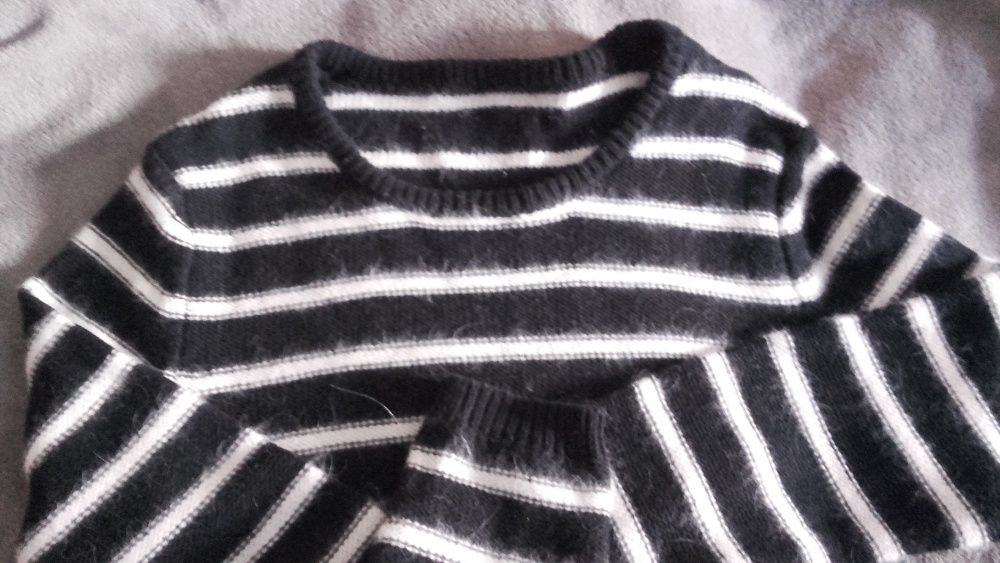 Camisolas de malha H&M e Yessica