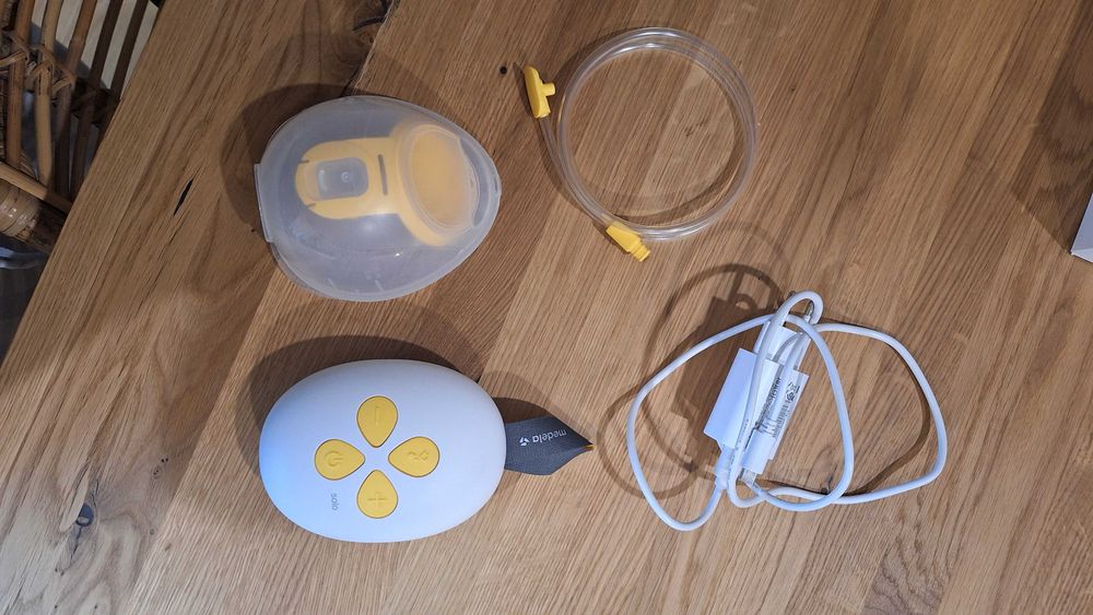 Bomba/Extractor de Leite Eléctrico Solo Hands Free Medela