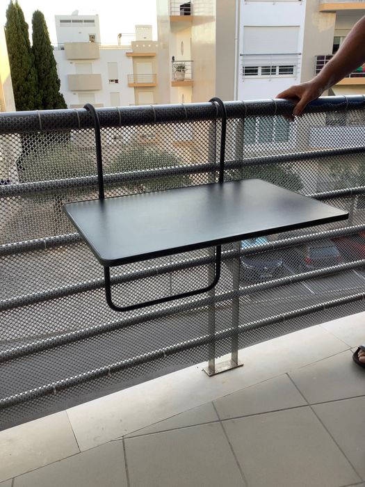Mesa de pendurar varanda
