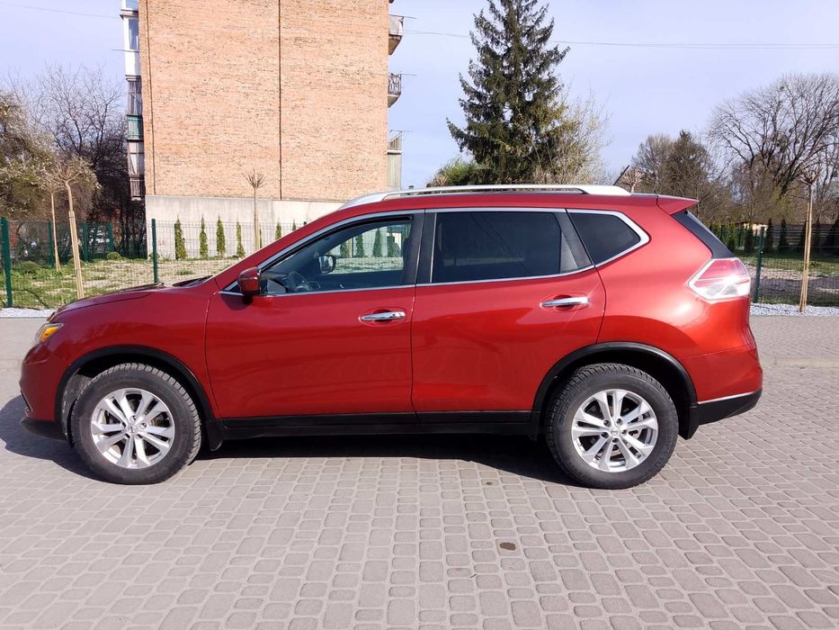 Nissan Rogue 2016 року