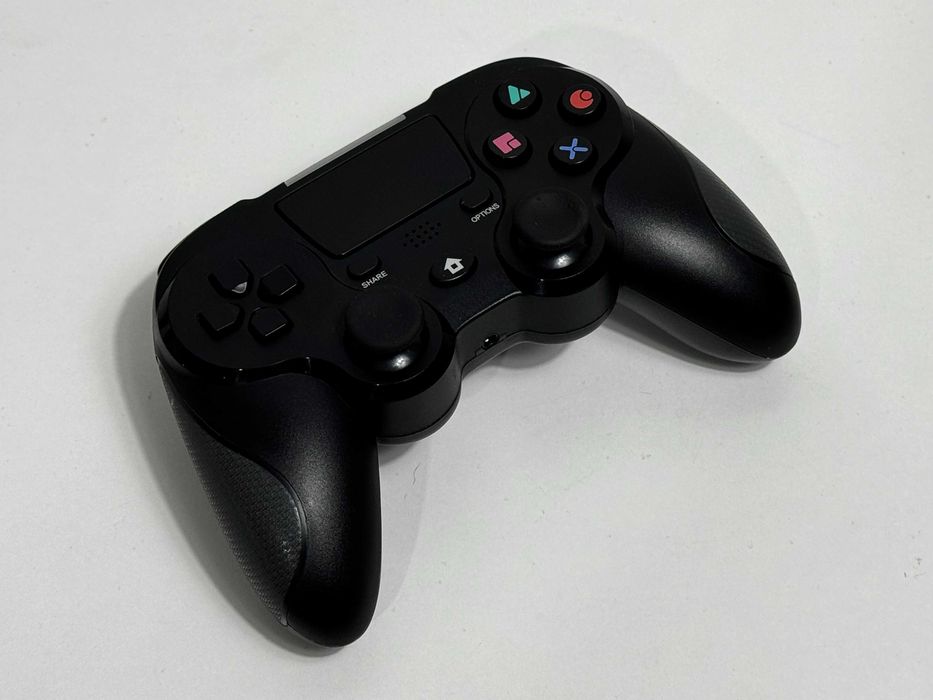Pad bezprzewodowy Avenger do PS4 Playstation 4 | Bezprzewodowy | Czarny