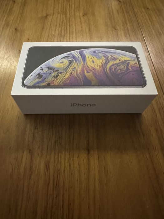 Iphone xs max 64gb + 5 etui