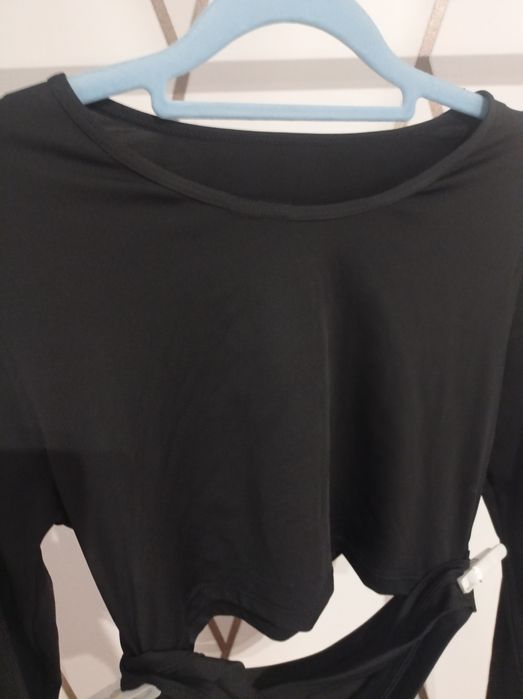 Bluzka krotka r.L czarna