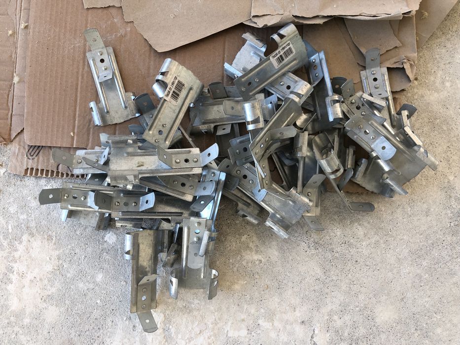 Elementy zabudowy poddasza RIGIPS wieszak noniusz pręt łącznik CD60