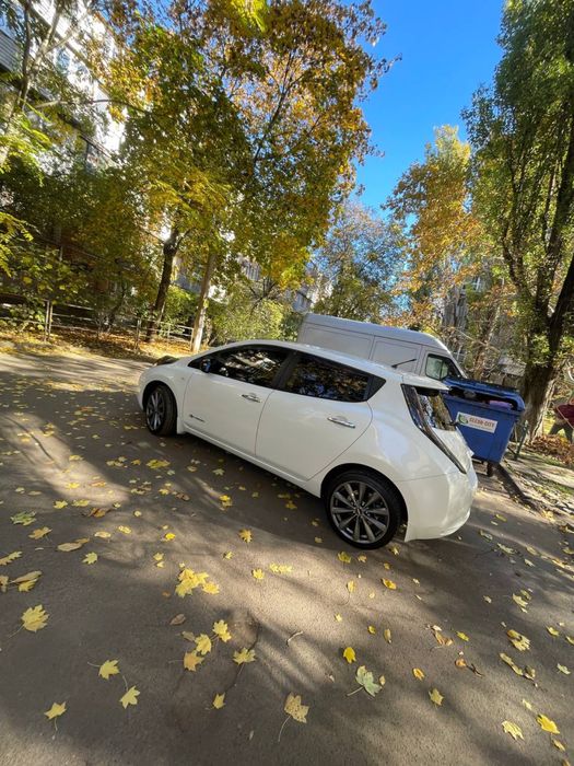 Аренда авто/електромобиль аренда /Аренда Nissan Leaf