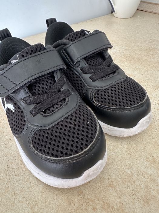 Продам детские кроссовки Puma
