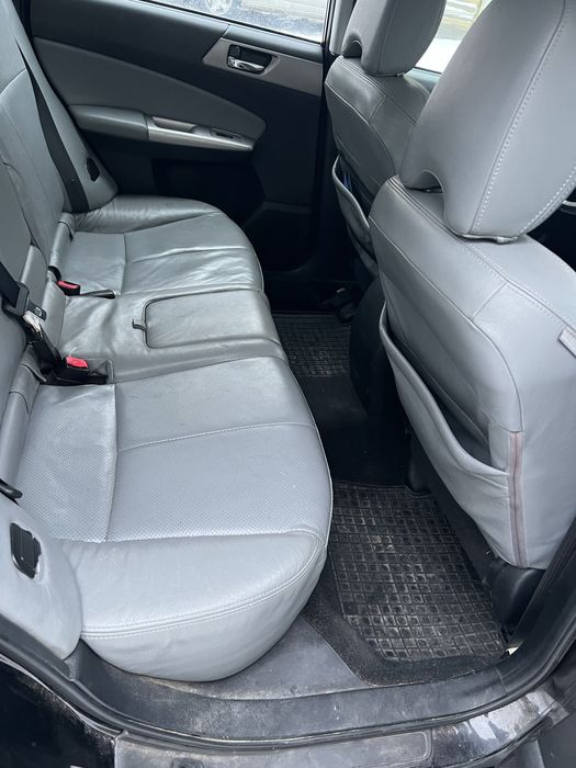 Subaru forester 2.5 XT  2010