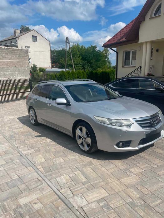 samochody osobowe honda acord