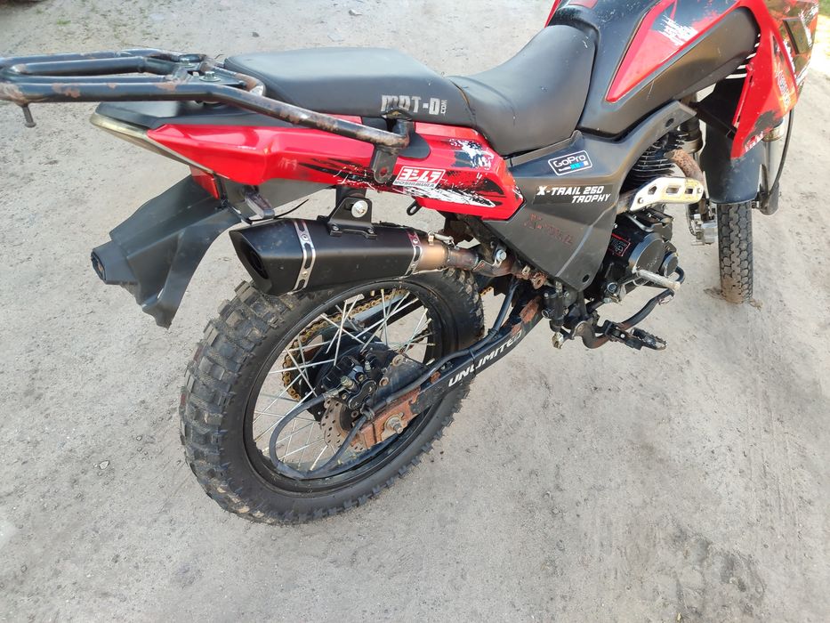 Вилка та інше на Shineray 200 250 x-trail 9A