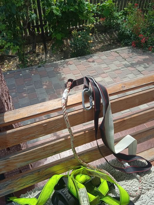 Страховочный ремень