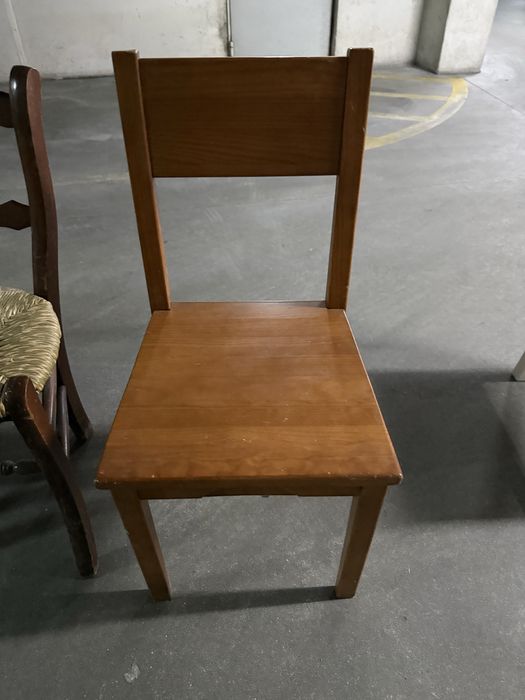 Cadeiras em madeira