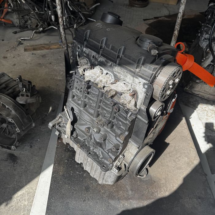 Двигун 1.9 Дизель VW (T5) BRR ( 45828)